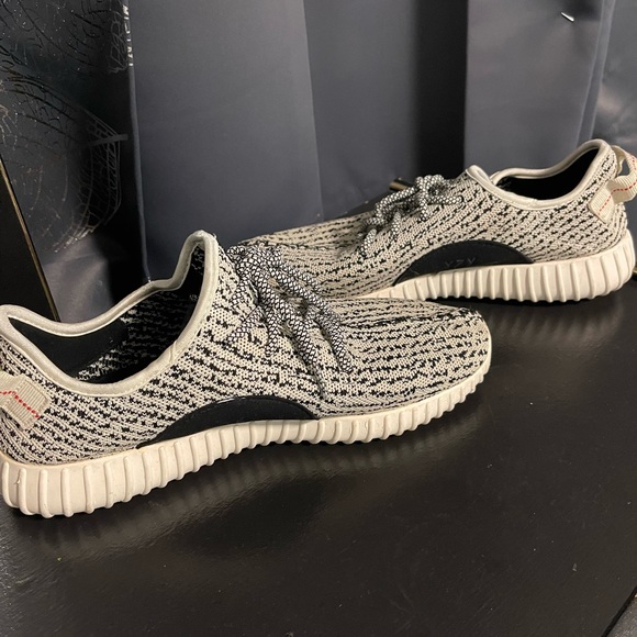 Men’s Adidas Yeezy Boost 350 Turtle Dove - Picture 2 of 4